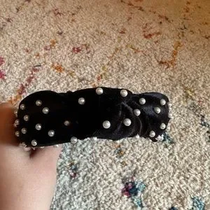 Lele Sadoughi | Accessories | Lele Sadoughi Black Velvet  display picture 3